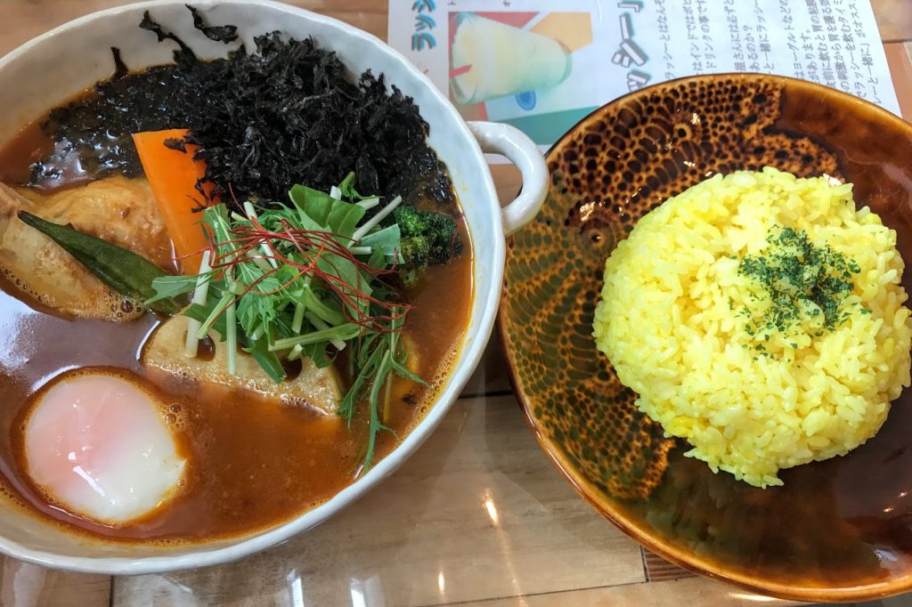 トムトムキキルのスープカレー