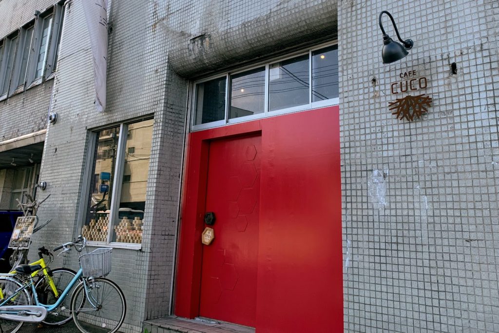 真駒内のカフェCUCOの店頭