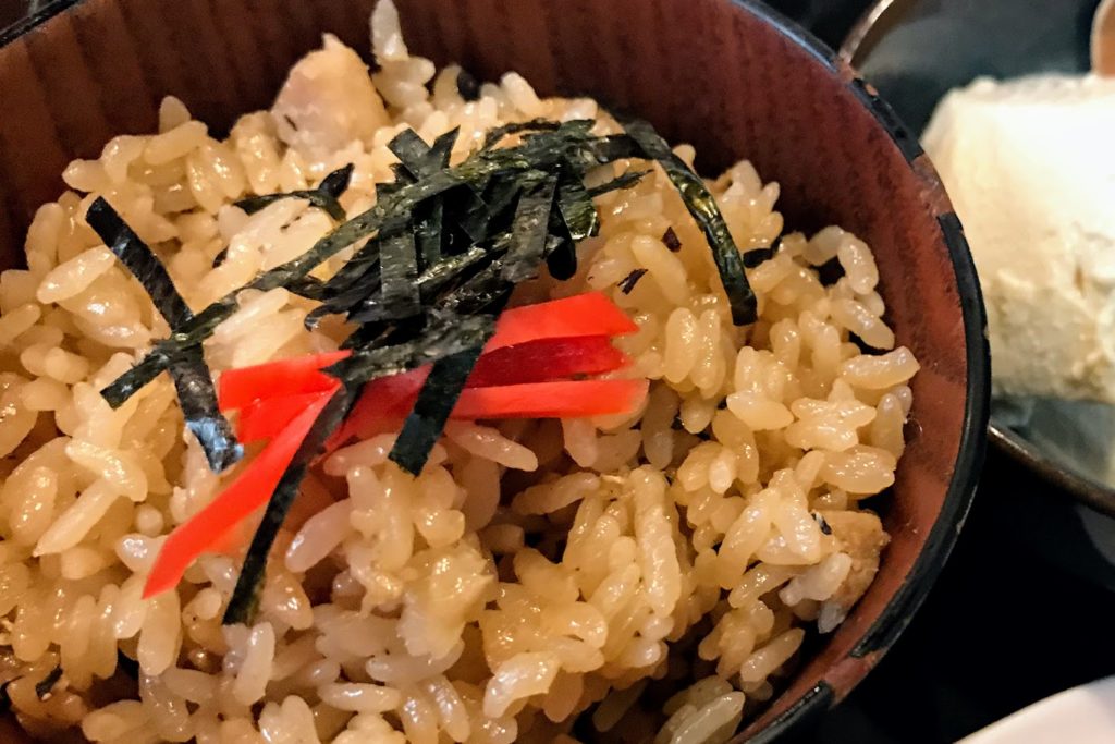 函館の蕎麦の鶏の炊き込みご飯