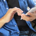 「教えてもらう前と後」スマホ老眼の10秒チェック法？改善法は？　