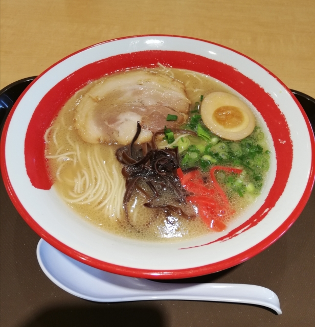 豚骨ラーメン