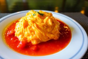 「デカ盛りハンター」はらぺこツインズ！トスカーナの巨大オムライスとカツカレー！