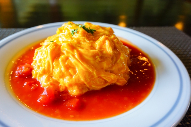 「デカ盛りハンター」はらぺこツインズ！トスカーナの巨大オムライスとカツカレー！