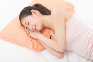 【めざまし】安眠グッズお取り寄せは？耳ほぐタイム・パワーナップピローHug・足枕？