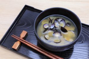 「家事ヤロウ」冷凍シジミの味噌汁のレシピ！お家グルメの名作！