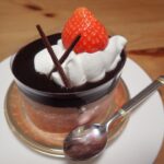 「ZIP」チョコムースケーキのレシピ！きゃらきゃらが牛乳パックやピーラーで？