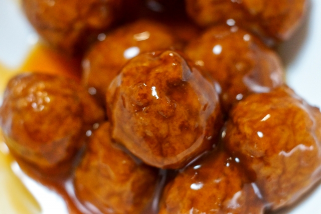 【男子ごはん】鶏団子のアレンジレシピ!黒酢あんかけ・大根そば・甘辛ミートボール!