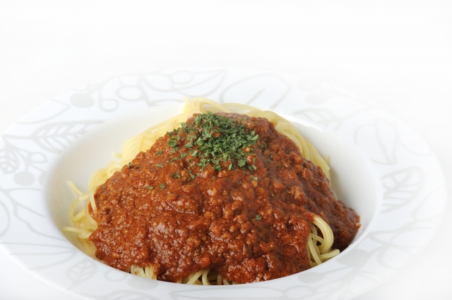 「ソレダメ」ミートソースのレシピ！ポーク生ソーセージの食べきりアレンジ術!