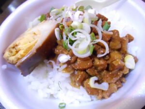 【セブンルール】唐澤千帆のルーローハン店「帆帆魯肉飯」！テイクアウトメニューや場所？　3月16日